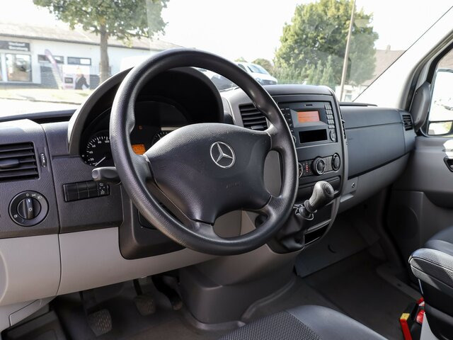 MERCEDES-BENZ Sprinter 316CDI DOKA,Allrad,AHK,Standhzg. - شاحنة مغلقة بستائر جانبية, الشاحنات الصغيرة كابينة مزدوجة: صورة 4 MERCEDES-BENZ Sprinter 316CDI DOKA,Allrad,AHK,Standhzg. - شاحنة مغلقة بستائر جانبية, الشاحنات الصغيرة كابينة مزدوجة: صورة 4