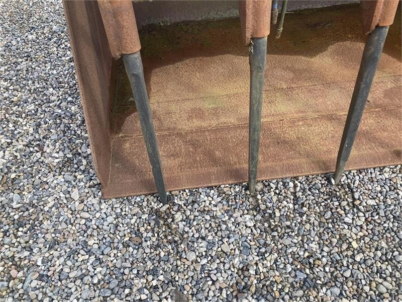 Kirk SILOSKOVL MED VOLVOBESLAG - معدات تخزين حبوب: صورة 4 Kirk SILOSKOVL MED VOLVOBESLAG - معدات تخزين حبوب: صورة 4