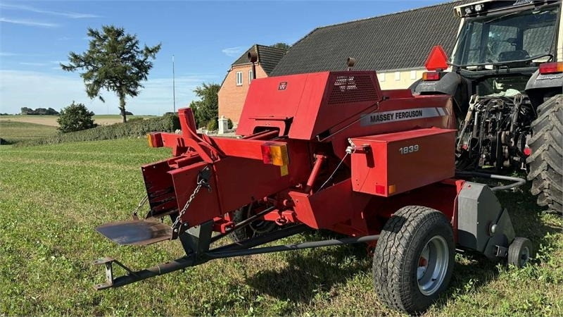 Massey Ferguson 1839 Småballe presser - آلة لف بالات: صورة 3 Massey Ferguson 1839 Småballe presser - آلة لف بالات: صورة 3