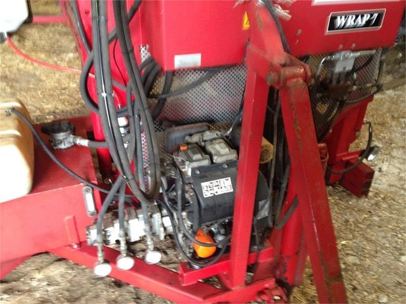 Pomi Wrap 7 - آلة لف بالات: صورة 2 Pomi Wrap 7 - آلة لف بالات: صورة 2