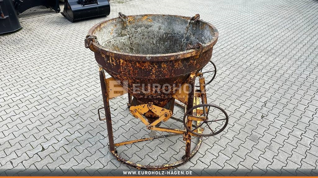 Betonsilo Krankübel Betonbombe 750 l 1016 H - خزان الأسمنت: صورة 1 Betonsilo Krankübel Betonbombe 750 l 1016 H - خزان الأسمنت: صورة 1