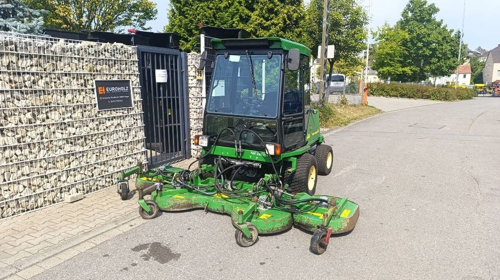 John Deere 1505 vollhydr. Großflächenmäher 3 m Mähwerk Allrad  - جزازة العشب: صورة 1 John Deere 1505 vollhydr. Großflächenmäher 3 m Mähwerk Allrad  - جزازة العشب: صورة 1