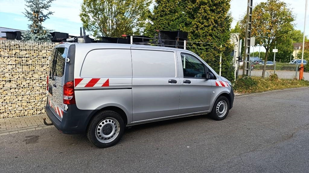 Mercedes-Benz Vito 114 CDI Allrad-Werkstattschränke-Standheizung - شاحنة بصندوق مغلق: صورة 5 Mercedes-Benz Vito 114 CDI Allrad-Werkstattschränke-Standheizung - شاحنة بصندوق مغلق: صورة 5