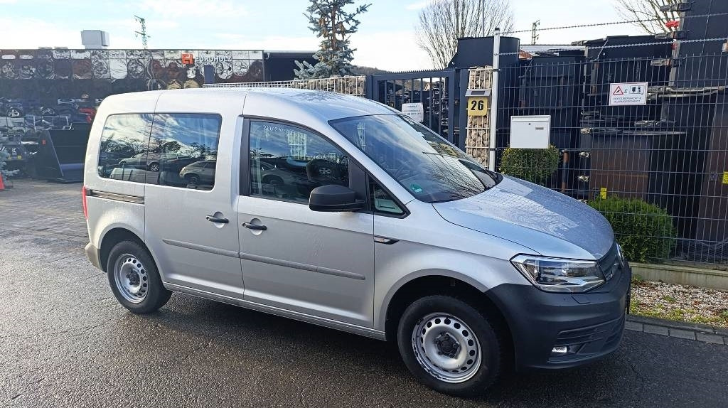 Volkswagen Caddy 2.0 TDI, Klima, Licht- und Regensensor, PDC - سيارة: صورة 5 Volkswagen Caddy 2.0 TDI, Klima, Licht- und Regensensor, PDC - سيارة: صورة 5