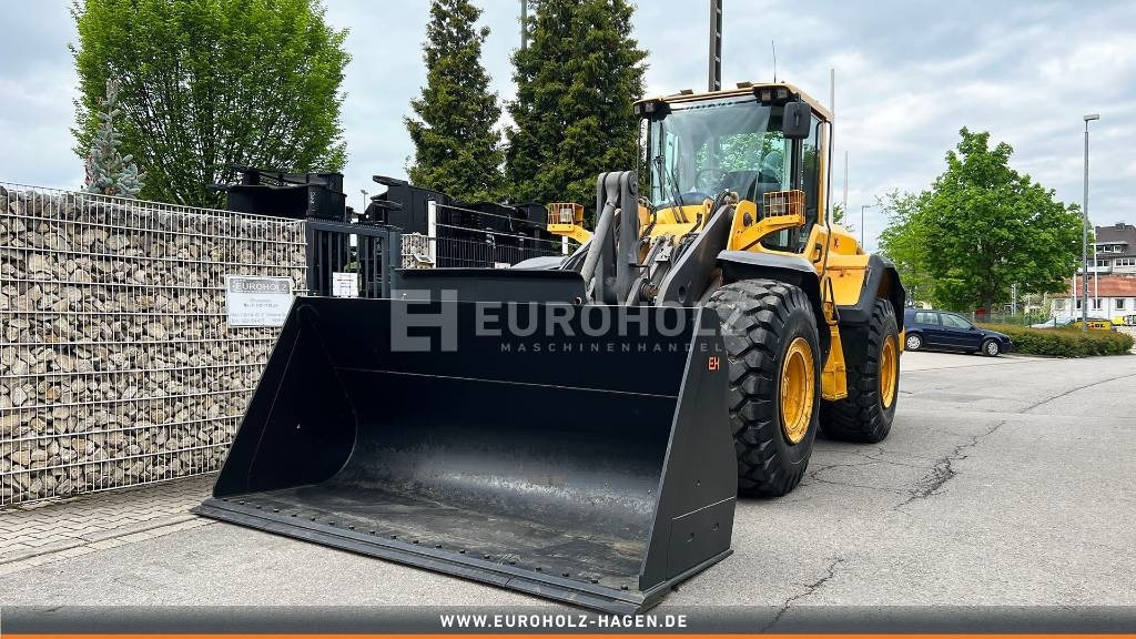 Volvo L 120 G mit Klima und SW, Reifen und Schaufel Neu - اللودر بعجل: صورة 1 Volvo L 120 G mit Klima und SW, Reifen und Schaufel Neu - اللودر بعجل: صورة 1