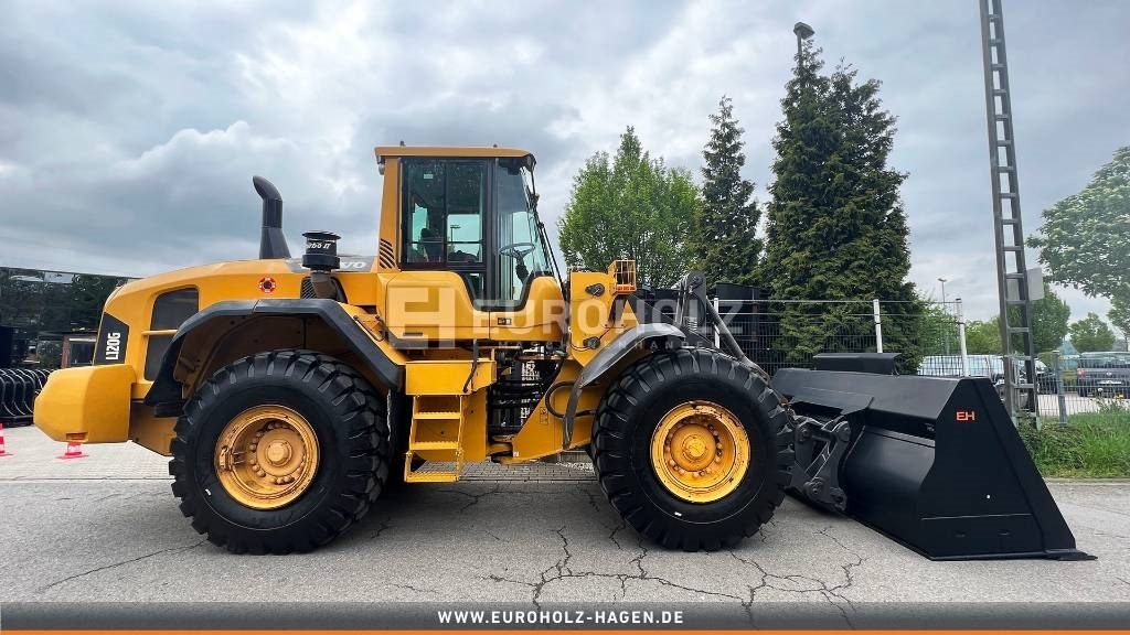 Volvo L 120 G mit Klima und SW, Reifen und Schaufel Neu - اللودر بعجل: صورة 5 Volvo L 120 G mit Klima und SW, Reifen und Schaufel Neu - اللودر بعجل: صورة 5