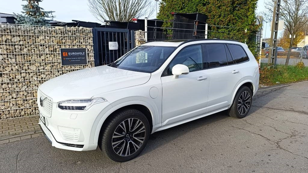 Volvo XC 90 T8 Plug-in-Hybrid, 7 Sitze, Allrad Panorama - سيارة: صورة 4 Volvo XC 90 T8 Plug-in-Hybrid, 7 Sitze, Allrad Panorama - سيارة: صورة 4