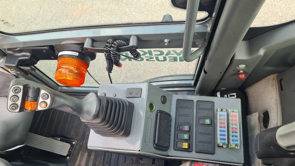 اللودر بعجل Wacker Neuson WL 38, 3. Steuerkreis Zusatzhydraulik, Radlader: صورة 15 اللودر بعجل Wacker Neuson WL 38, 3. Steuerkreis Zusatzhydraulik, Radlader: صورة 15