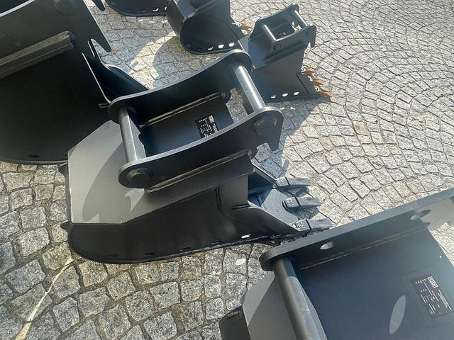 Big Tieflöffel 30 cm mit Lehnhoff MS03 Symlock Aufnahme - بكت: صورة 2 Big Tieflöffel 30 cm mit Lehnhoff MS03 Symlock Aufnahme - بكت: صورة 2