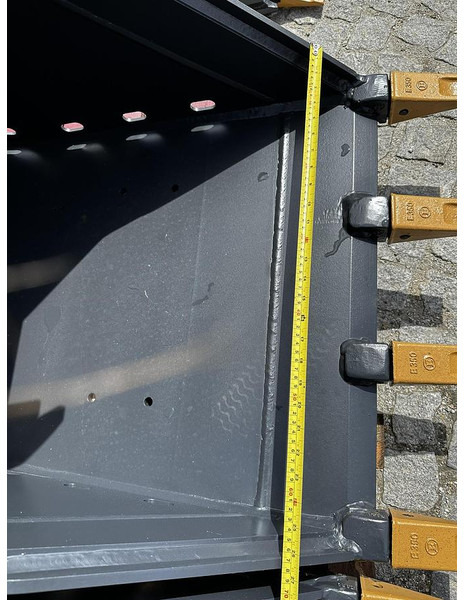 Big Tieflöffel 70cm mit MS08 Symblock Aufnahme - بكت: صورة 2 Big Tieflöffel 70cm mit MS08 Symblock Aufnahme - بكت: صورة 2