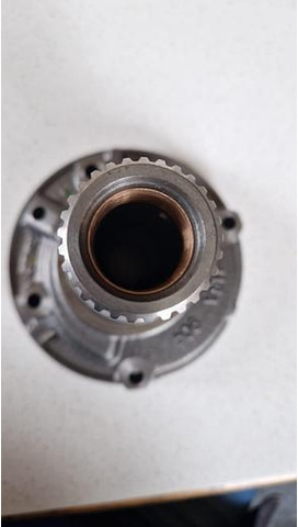 John Deere 4300, 4400, 4500 hyd. PUMPE - قطع الغيار: صورة 4 John Deere 4300, 4400, 4500 hyd. PUMPE - قطع الغيار: صورة 4