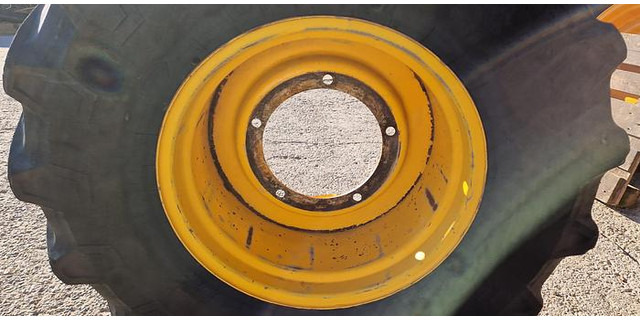 Pirelli 480/70R24 Reifen - إطارات: صورة 4 Pirelli 480/70R24 Reifen - إطارات: صورة 4