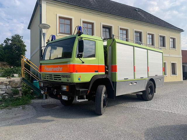 Steyr 15S31 4x4 Feuerwehrfahrzeug - شاحنة حريق: صورة 1 Steyr 15S31 4x4 Feuerwehrfahrzeug - شاحنة حريق: صورة 1