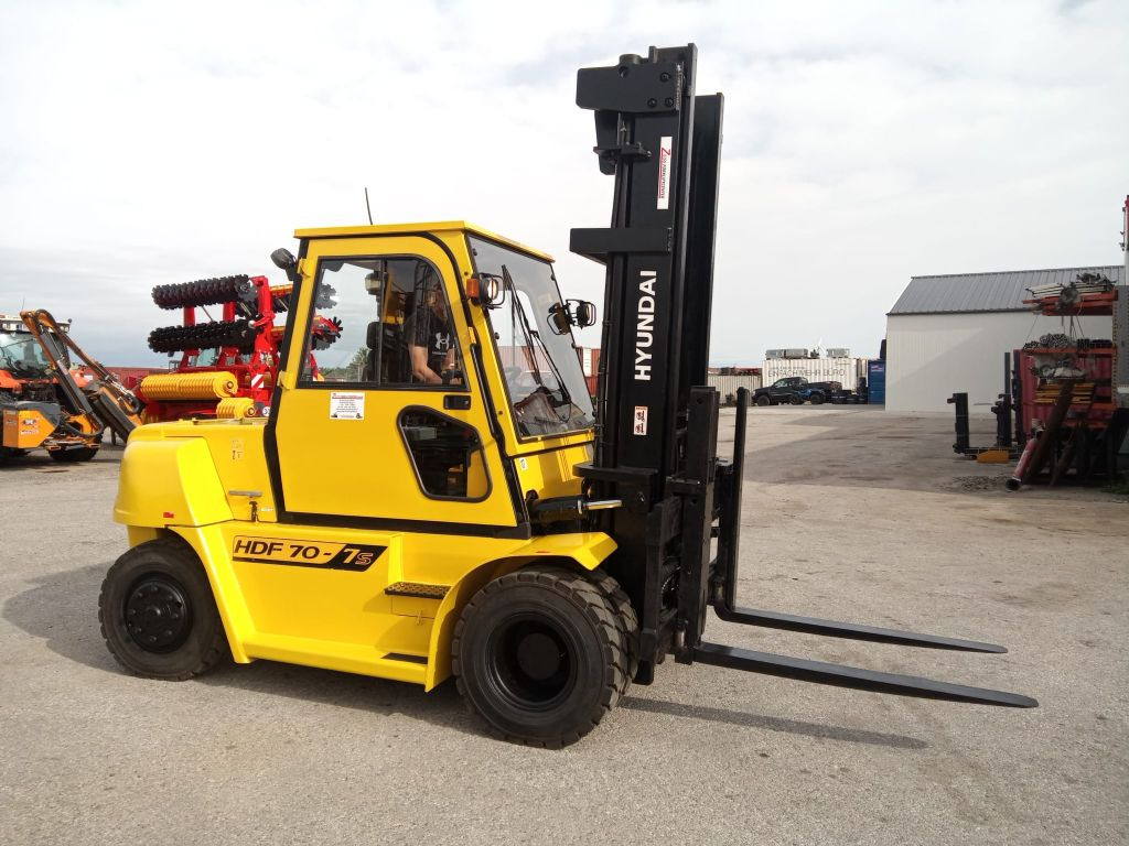 Hyundai HDF70-7 - رافعة شوكية ديزل: صورة 2 Hyundai HDF70-7 - رافعة شوكية ديزل: صورة 2
