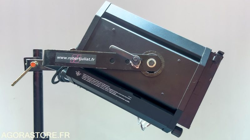 1 projecteur "plans convexe PC RJ 2 KW" - أدوات ومعدات: صورة 2 1 projecteur "plans convexe PC RJ 2 KW" - أدوات ومعدات: صورة 2