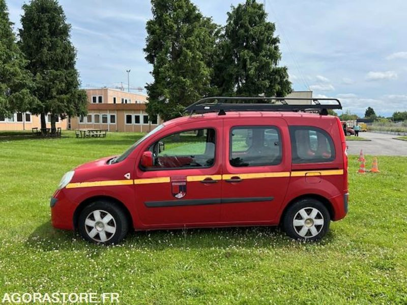 9 / RENAULT KANGOO - VTUL / CH-390-WZ / VL / 13 ans - فان المدمجة: صورة 2 9 / RENAULT KANGOO - VTUL / CH-390-WZ / VL / 13 ans - فان المدمجة: صورة 2