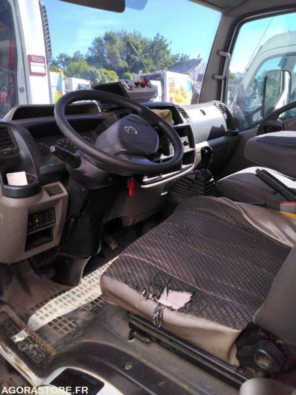 BA-885-GW MICRO BENNE NISSAN CABSTAR 203336 kms 2007 - قلاب صغير: صورة 4 BA-885-GW MICRO BENNE NISSAN CABSTAR 203336 kms 2007 - قلاب صغير: صورة 4