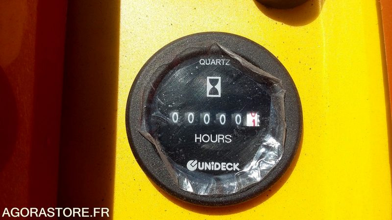 BALAYEUSE ELECTRIQUE A BATTERIES STYLE E70 - 2023 - سياره كنس شوارع: صورة 4 BALAYEUSE ELECTRIQUE A BATTERIES STYLE E70 - 2023 - سياره كنس شوارع: صورة 4