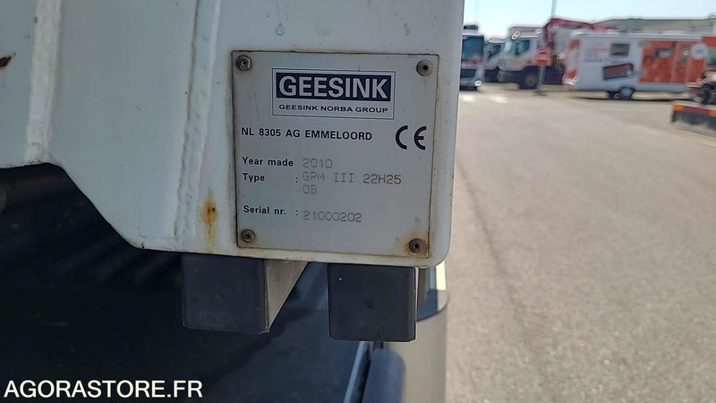 BB 817 DM - RENAULT PREMIUM 340 - 265653KM - 2010 - شاحنة قمامة: صورة 5 BB 817 DM - RENAULT PREMIUM 340 - 265653KM - 2010 - شاحنة قمامة: صورة 5