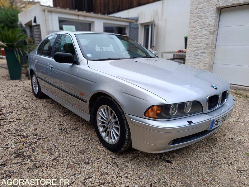 BMW SERIE 5 525i 2.5 i 192CH BOITE AUTOMATIQUE - 2001 - 212000KMS - سيارة: صورة 3 BMW SERIE 5 525i 2.5 i 192CH BOITE AUTOMATIQUE - 2001 - 212000KMS - سيارة: صورة 3