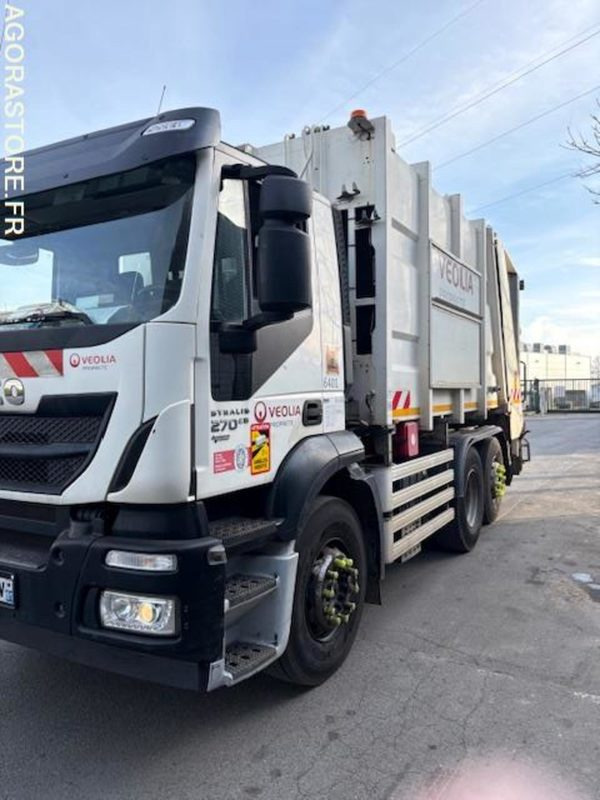 BOM 26T GNC IVECO - 2016 (6401- VPIDF -66ICAM571X) - شاحنة قمامة: صورة 2 BOM 26T GNC IVECO - 2016 (6401- VPIDF -66ICAM571X) - شاحنة قمامة: صورة 2