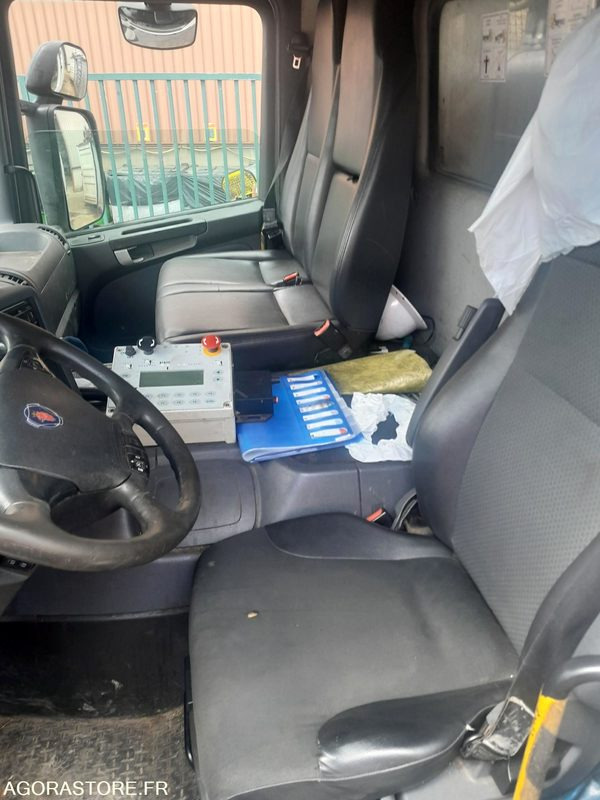 BOM 26T SCANIA GNC (6071-66ICAM571X) - شاحنة قمامة: صورة 2 BOM 26T SCANIA GNC (6071-66ICAM571X) - شاحنة قمامة: صورة 2