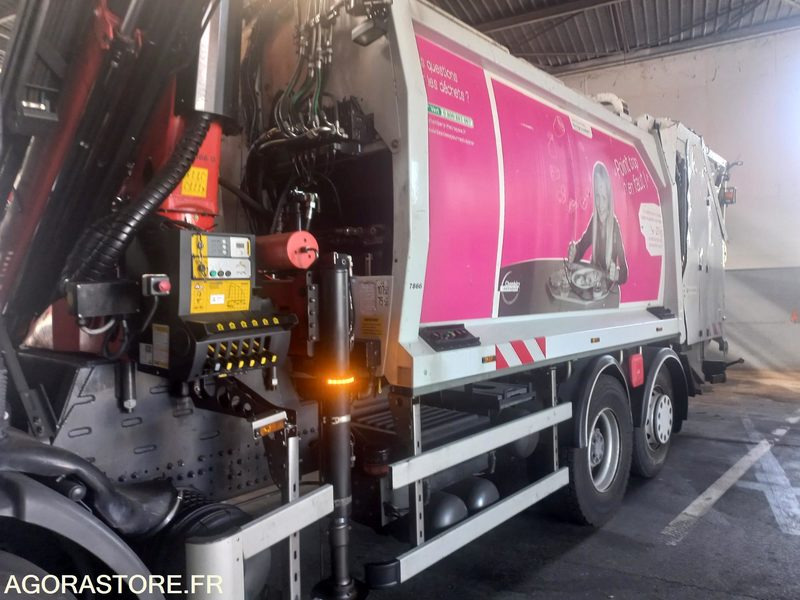 BOM GRUE Renault PREMIUM 26T / benne Geesinknorba grue Palfinger (ref. BT66) - شاحنة قمامة: صورة 4 BOM GRUE Renault PREMIUM 26T / benne Geesinknorba grue Palfinger (ref. BT66) - شاحنة قمامة: صورة 4