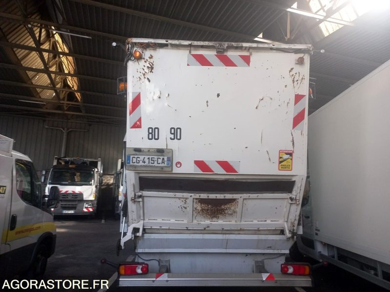 BOM GRUE Renault PREMIUM 26T / benne Geesinknorba grue Palfinger (ref. BT66) - شاحنة قمامة: صورة 3 BOM GRUE Renault PREMIUM 26T / benne Geesinknorba grue Palfinger (ref. BT66) - شاحنة قمامة: صورة 3