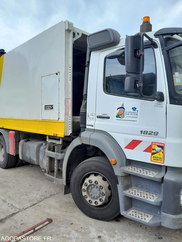 BOM MERCEDES AXOR 267385 kms 2009 - شاحنة قمامة: صورة 3 BOM MERCEDES AXOR 267385 kms 2009 - شاحنة قمامة: صورة 3