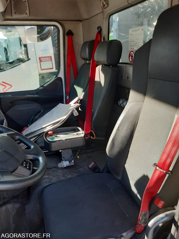 BOM RENAULT 19T - FARID 14M3 - R30958 - 257075 KMS - شاحنة قمامة: صورة 4 BOM RENAULT 19T - FARID 14M3 - R30958 - 257075 KMS - شاحنة قمامة: صورة 4