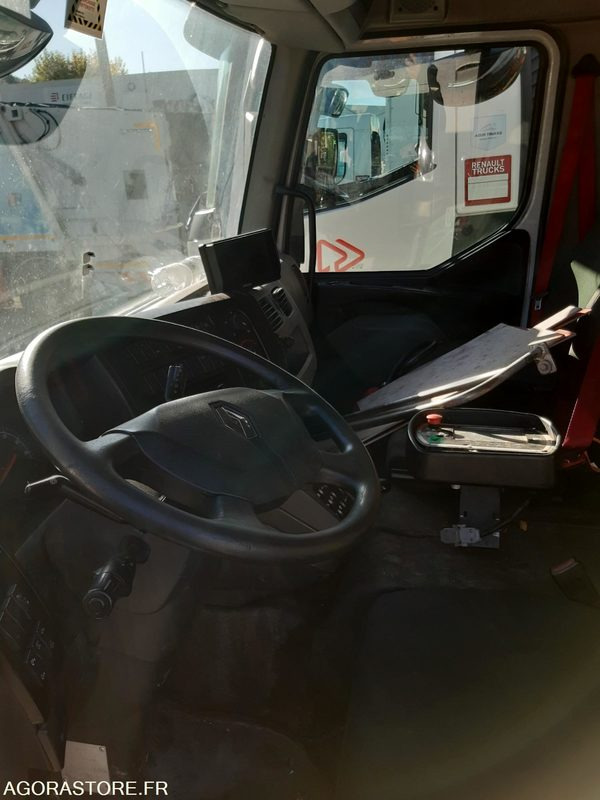 BOM RENAULT 19T - FARID 14M3 - R30958 - 257075 KMS - شاحنة قمامة: صورة 5 BOM RENAULT 19T - FARID 14M3 - R30958 - 257075 KMS - شاحنة قمامة: صورة 5