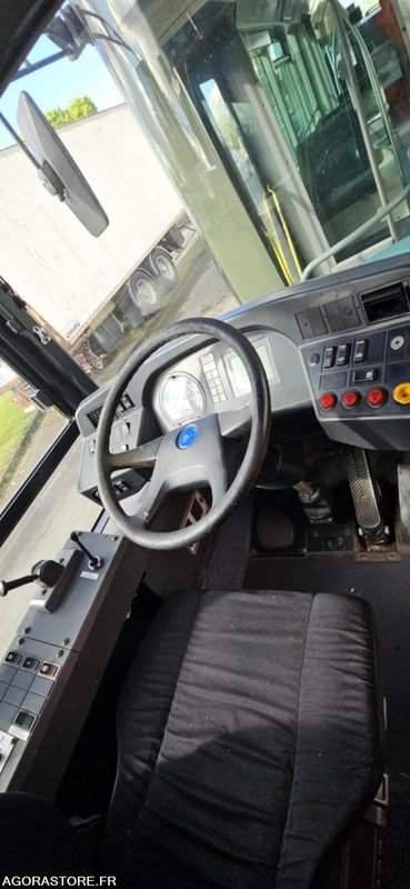 BUS-CAR HEULIEZ 804 - 547885kms - 2004 - حافلة: صورة 4 BUS-CAR HEULIEZ 804 - 547885kms - 2004 - حافلة: صورة 4