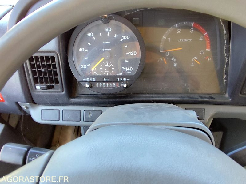 BUS TEMSA SAMBA 302945 kms 2002 EURO 2 - حافلة مدرسية: صورة 5 BUS TEMSA SAMBA 302945 kms 2002 EURO 2 - حافلة مدرسية: صورة 5