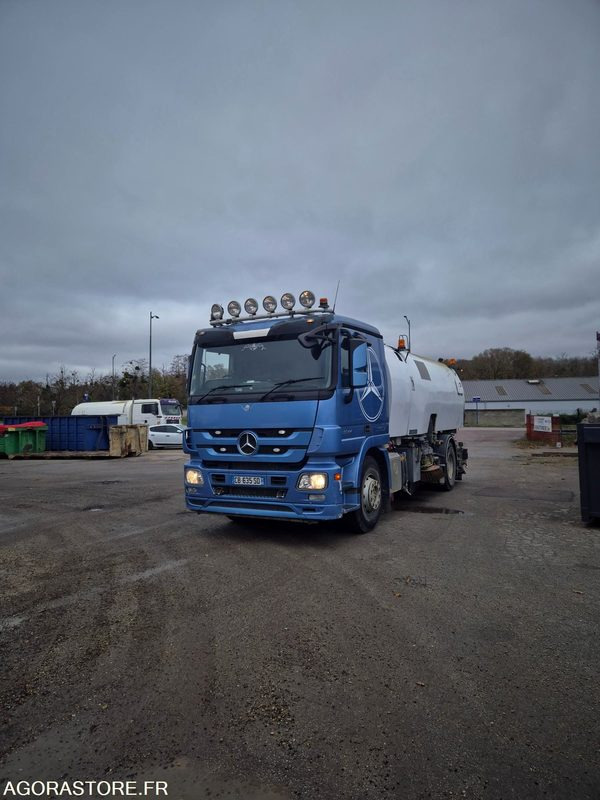 Balayeuse Eurovoirie Optifant 70 TA THP - سياره كنس شوارع: صورة 3 Balayeuse Eurovoirie Optifant 70 TA THP - سياره كنس شوارع: صورة 3