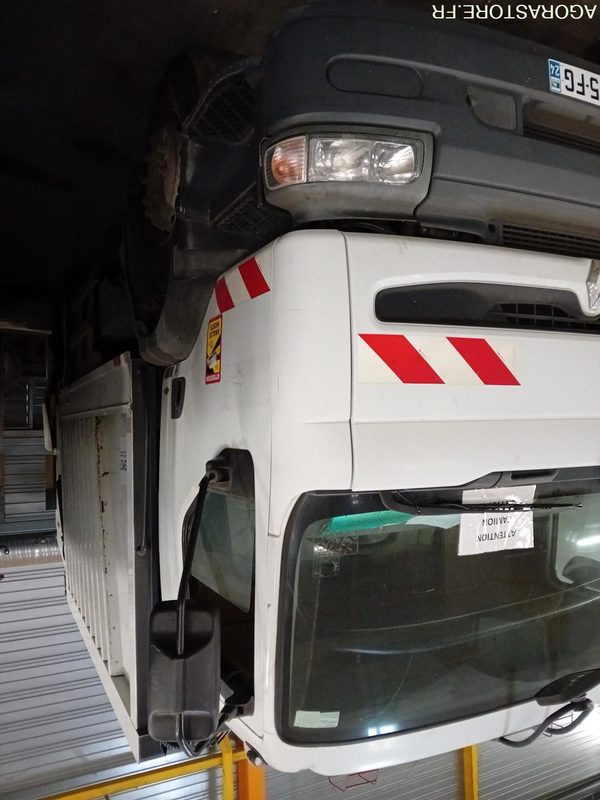 Benne ordure ménagère - RENAULT - شاحنة قمامة: صورة 2 Benne ordure ménagère - RENAULT - شاحنة قمامة: صورة 2