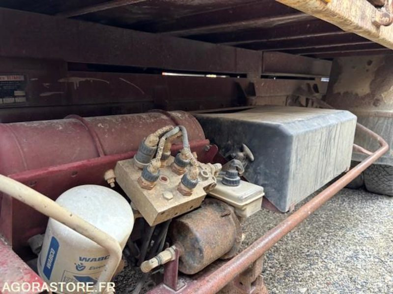 CAMION BENNE RENAULT S135 MIDLINER 1995 204000 KM - شاحنة قلاب: صورة 5 CAMION BENNE RENAULT S135 MIDLINER 1995 204000 KM - شاحنة قلاب: صورة 5