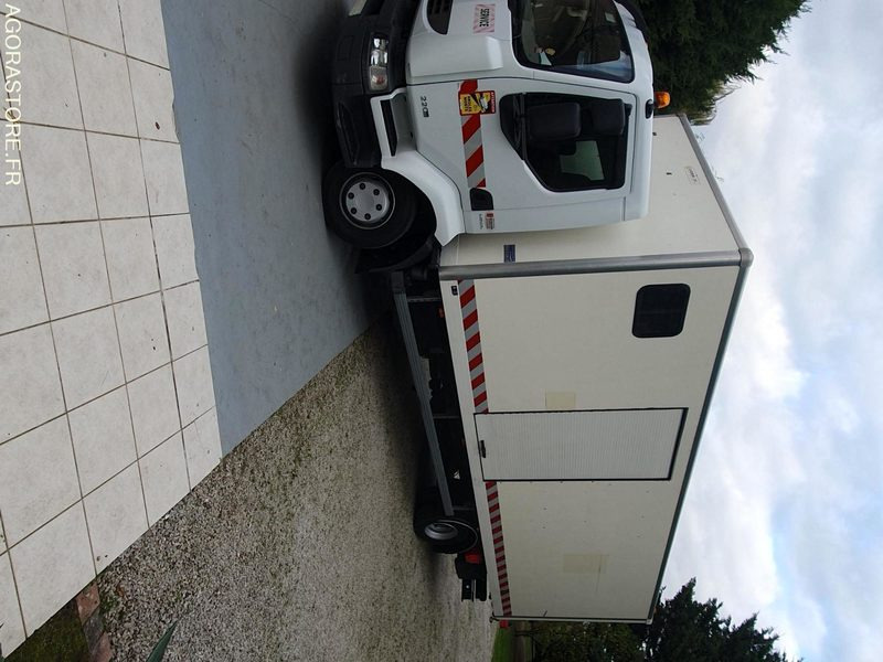 CAMION PORTEUR RENAULT ATELIER ET BASE DE VIE - شاحنة: صورة 1 CAMION PORTEUR RENAULT ATELIER ET BASE DE VIE - شاحنة: صورة 1