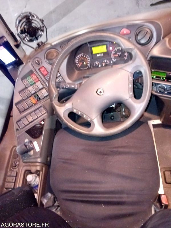 CAR IRISBUS RECREO N°11411 MEC 2009 - KM 264000 - حافلة مدرسية: صورة 5 CAR IRISBUS RECREO N°11411 MEC 2009 - KM 264000 - حافلة مدرسية: صورة 5