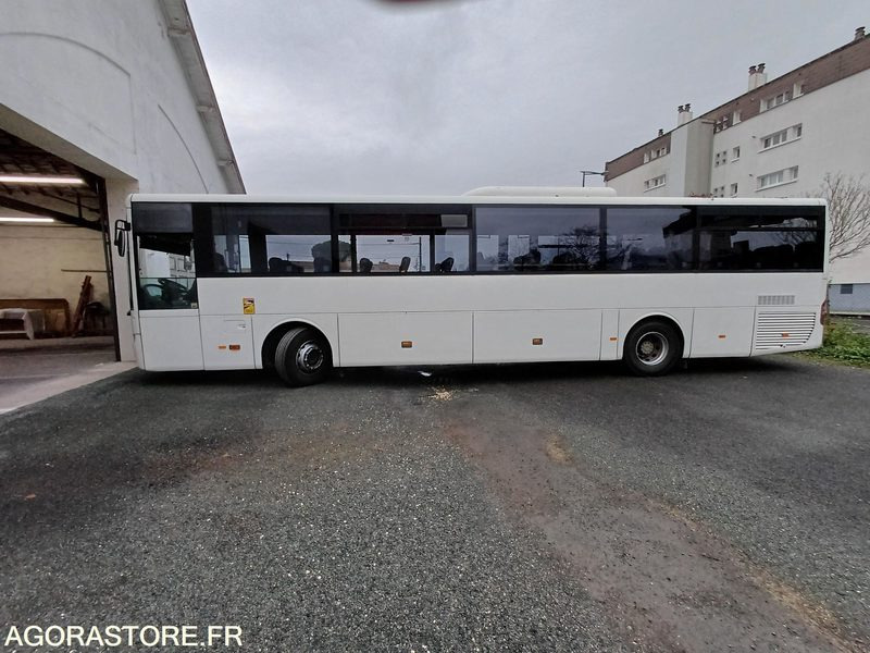 CAR MERCEDES INTOURO 1004 MEC 2010/560322km AT-351-GL - حافلة مدرسية: صورة 4 CAR MERCEDES INTOURO 1004 MEC 2010/560322km AT-351-GL - حافلة مدرسية: صورة 4