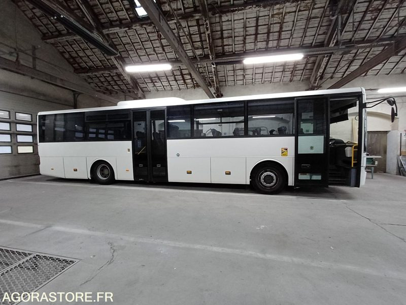 CAR MERCEDES INTOURO 1004 MEC 2010/560322km AT-351-GL - حافلة مدرسية: صورة 2 CAR MERCEDES INTOURO 1004 MEC 2010/560322km AT-351-GL - حافلة مدرسية: صورة 2