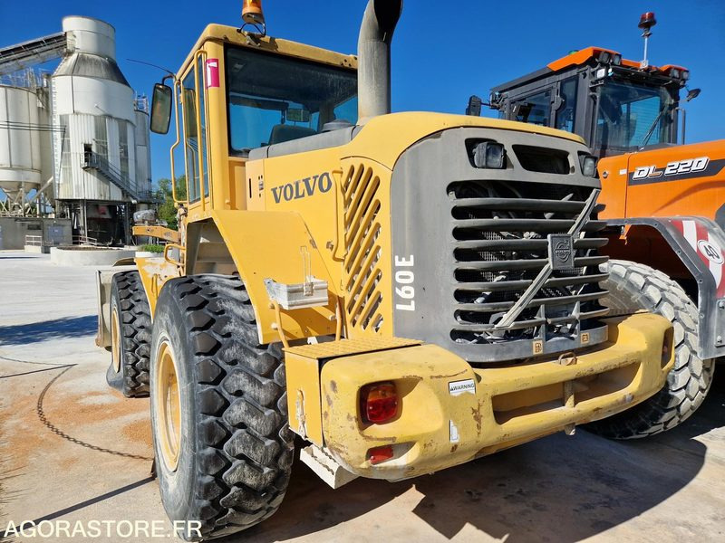 اللودر CHARGEUSE VOLVO L60E - 2005 / 6 670 HEURES: صورة 20