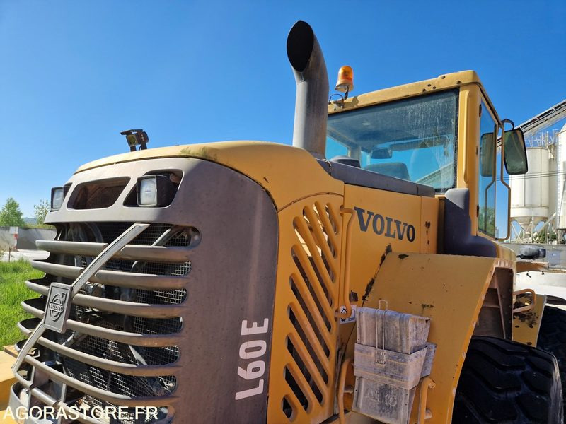 اللودر CHARGEUSE VOLVO L60E - 2005 / 6 670 HEURES: صورة 17