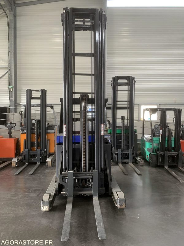 CHARIOT ATLET CAT5 R489 AVEC CHARGEUR EN L'ETAT - رافعة شوكية للوصول للأماكن الضيقة: صورة 3 CHARIOT ATLET CAT5 R489 AVEC CHARGEUR EN L'ETAT - رافعة شوكية للوصول للأماكن الضيقة: صورة 3