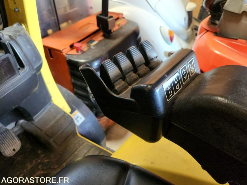 CHARIOT ELEVATEUR DIESEL 3T5 HYSTER H3.5FT - 2007 - 1033 heures - رافعة شوكية ديزل: صورة 4 CHARIOT ELEVATEUR DIESEL 3T5 HYSTER H3.5FT - 2007 - 1033 heures - رافعة شوكية ديزل: صورة 4