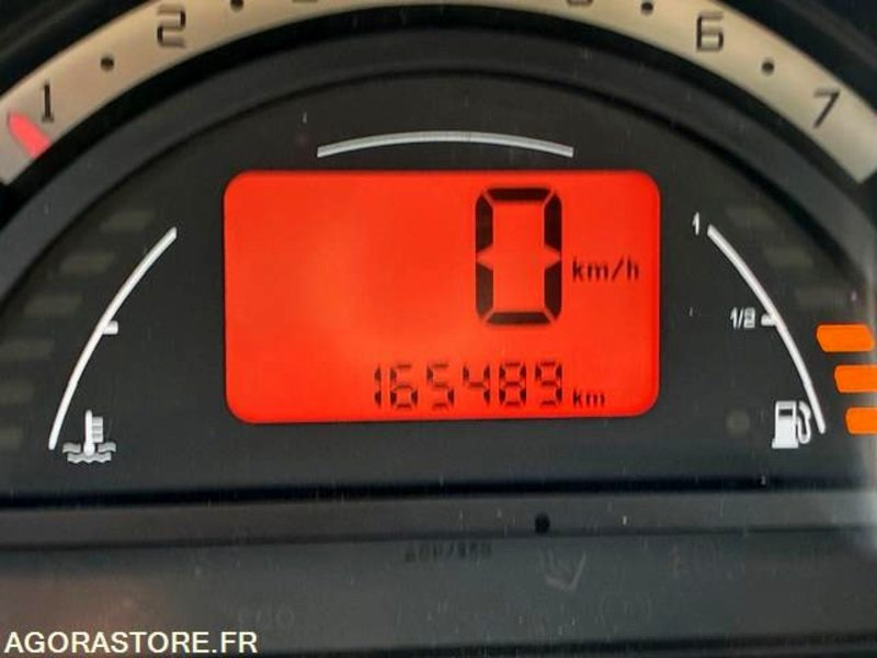 CITROEN C3 166000 kms 2004 - سيارة: صورة 3 CITROEN C3 166000 kms 2004 - سيارة: صورة 3