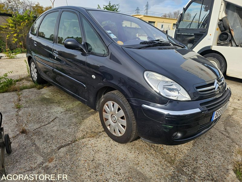 CITROEN XSARA PICASSO - 2005 - 185842KM - 523ELR92 - سيارة: صورة 2 CITROEN XSARA PICASSO - 2005 - 185842KM - 523ELR92 - سيارة: صورة 2