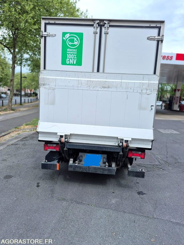 Camion Frigorifique - Iveco - 35C14N - 2016 - 152186km - شاحنة توصيل مبردة: صورة 2 Camion Frigorifique - Iveco - 35C14N - 2016 - 152186km - شاحنة توصيل مبردة: صورة 2