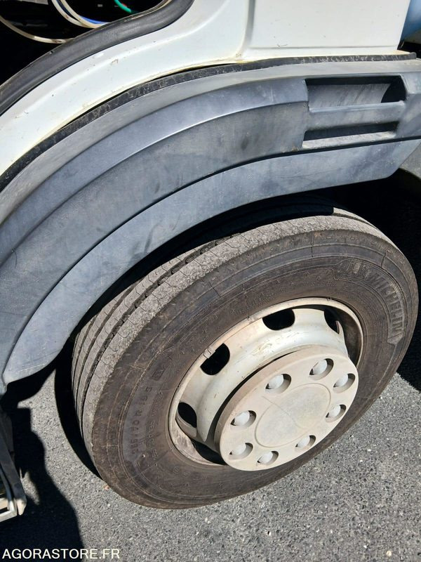 Camion Renault 150 - 2000 - 480392kms - شاحنة قلاب: صورة 5 Camion Renault 150 - 2000 - 480392kms - شاحنة قلاب: صورة 5