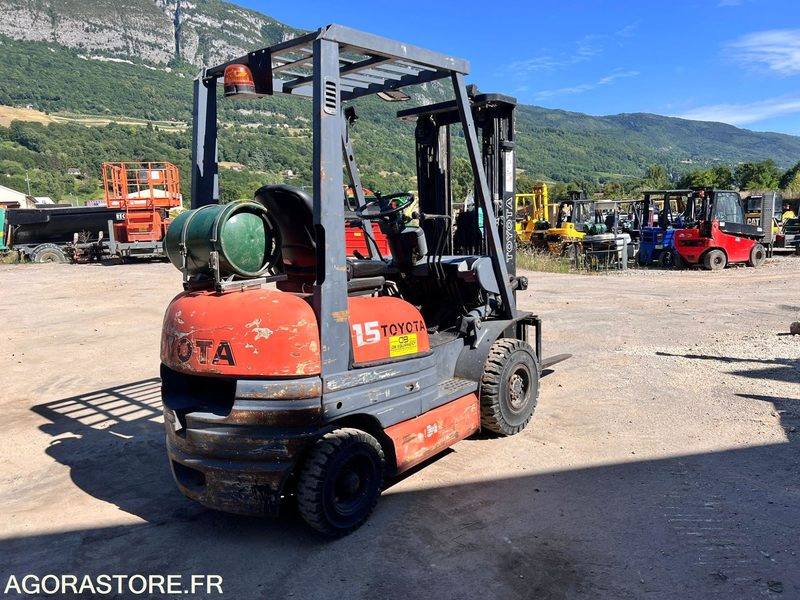Chariot élévateur à gaz Toyota FG15 4,3m - 1,5T - Année 1994 - 10770 heures - رافعة شوكية تعمل بالغاز: صورة 3 Chariot élévateur à gaz Toyota FG15 4,3m - 1,5T - Année 1994 - 10770 heures - رافعة شوكية تعمل بالغاز: صورة 3