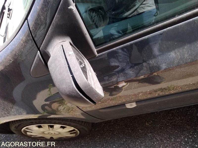 Clio 1.5 dci 1er main du 10.07.2007 131100kms type MRE5222EF558 - سيارة: صورة 3 Clio 1.5 dci 1er main du 10.07.2007 131100kms type MRE5222EF558 - سيارة: صورة 3